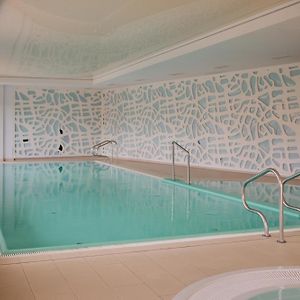 Waterlane Island - Riverview Pool, Spa, Gym & Parking By Downtown Apartments